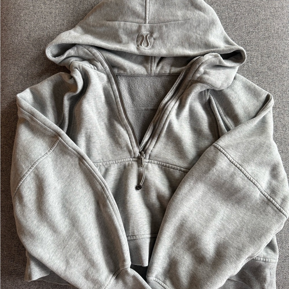 Lululemon Scuba cropped half zip